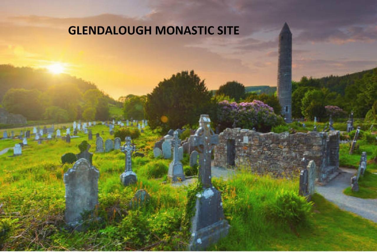 Glendalough Scenery Farmhouse ราวด์วูด ภายนอก รูปภาพ