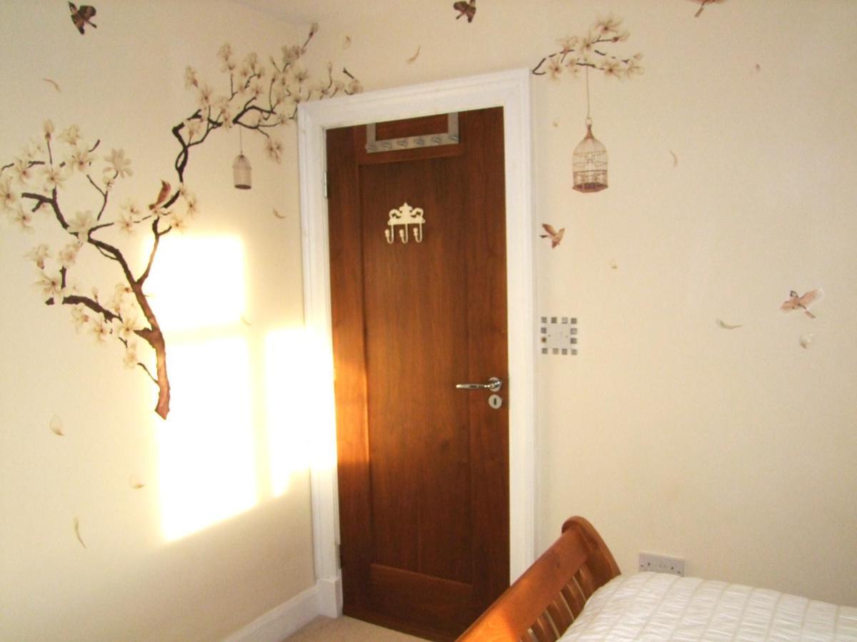 Glendalough Scenery Farmhouse ราวด์วูด ภายนอก รูปภาพ